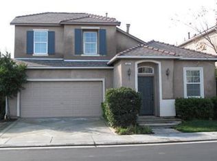 622 W Venice Ln, Clovis, CA