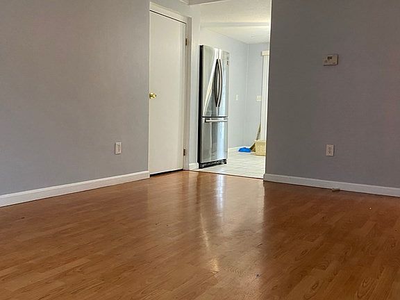 4th image of 70 Washington Park Dr #10