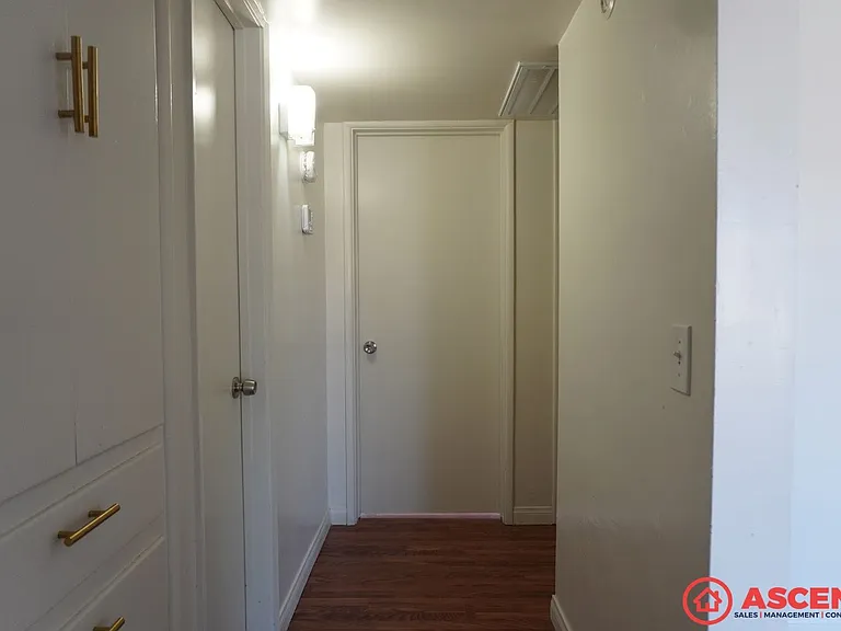 1603 Haldon St — Photo 7