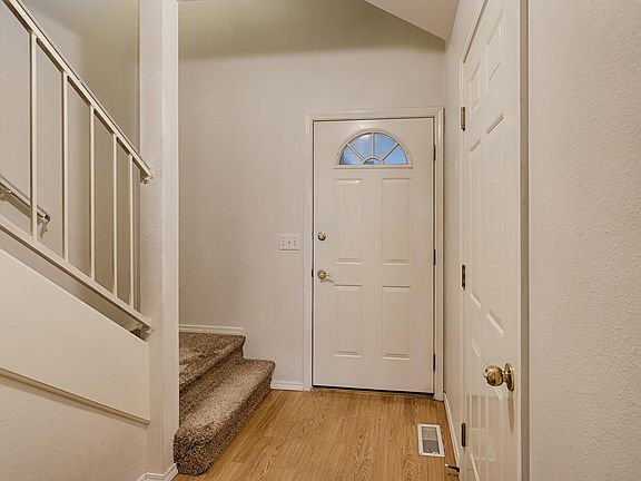 4th image of 5828 N Cobbler Ln