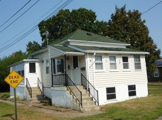 63 Angus St, Somerset, MA 02725