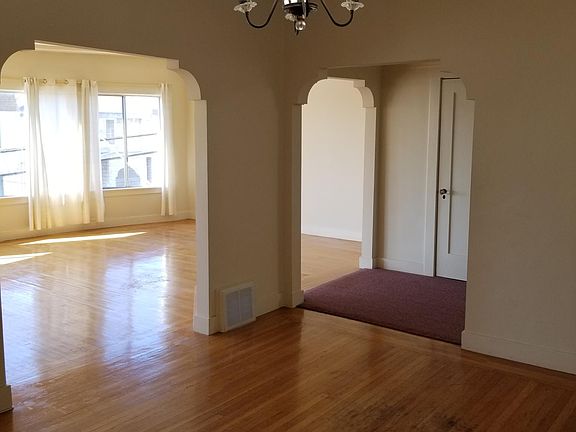 2nd image of 714 35th Ave
