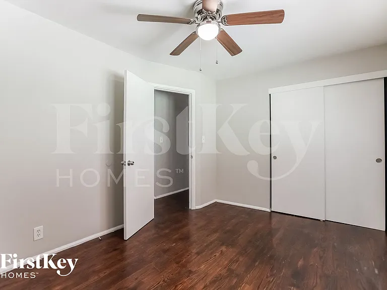 8812 Manchester Ave — Photo 8
