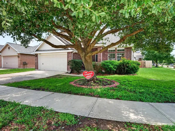 6002 Sandy Creek Dr, Baytown, TX 77523