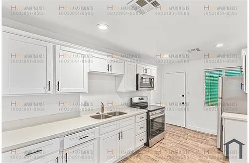 2539 W Pierson St #4 Photo 1