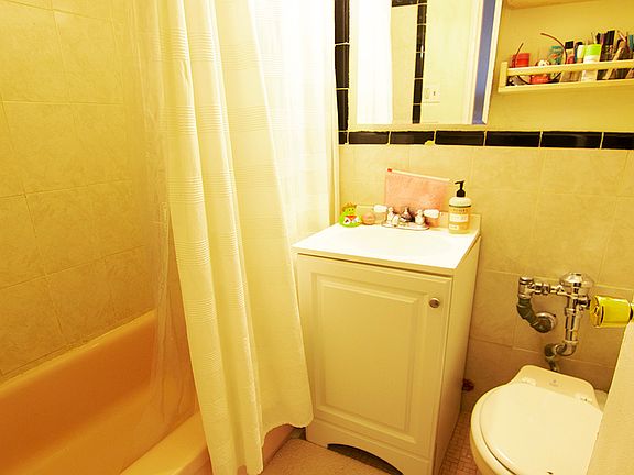 4th image of 501 Columbus Ave #4D