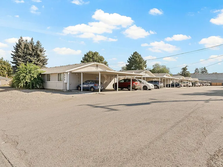 3102 E Jackson Ave — Photo 31