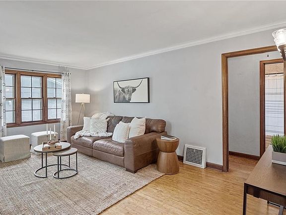 4th image of 8114 Mercier St