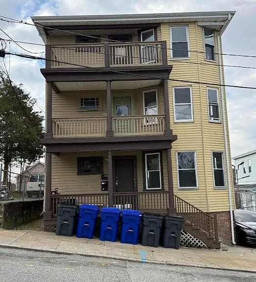 5 Peter St #1 — Photo 1