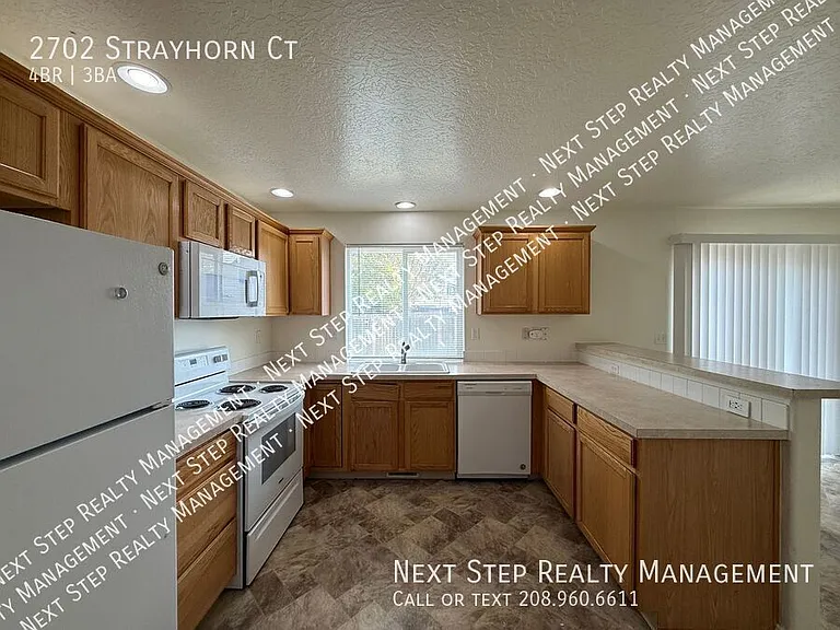 2702 Strayhorn Ct — Photo 6