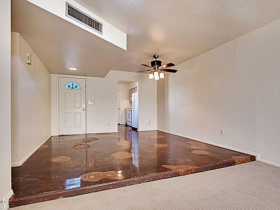 Entry & Dining