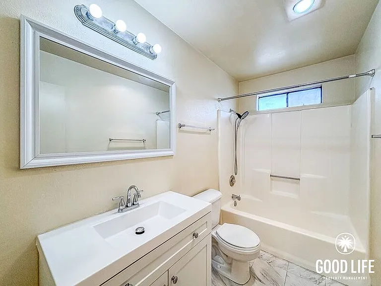 4379 McClintock St #B — Photo 13