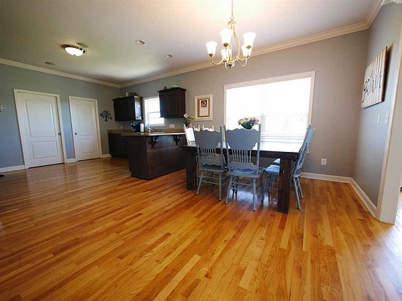 4th image of 116 Oak Knoll Ct