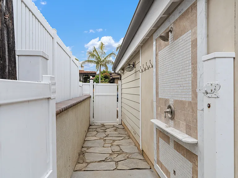 142 W Avenida Cadiz — Photo 29