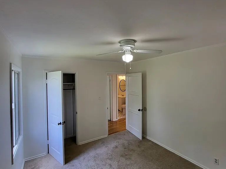 555 W Whittier Ave — Photo 29