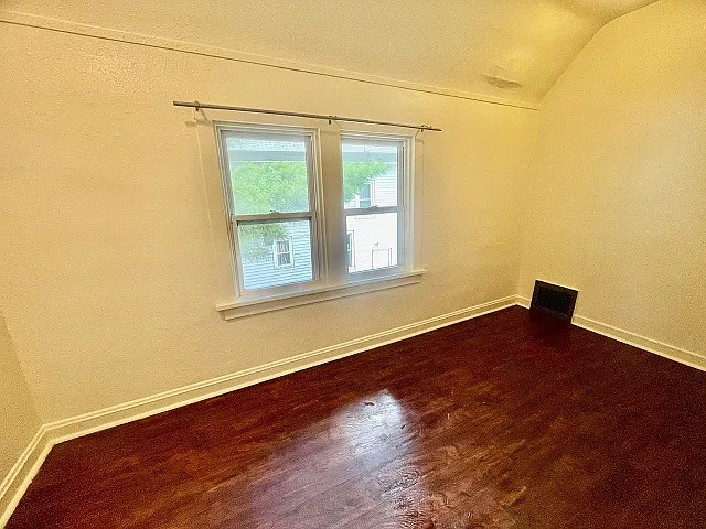 400 2nd Ave SW #2 — Photo 6