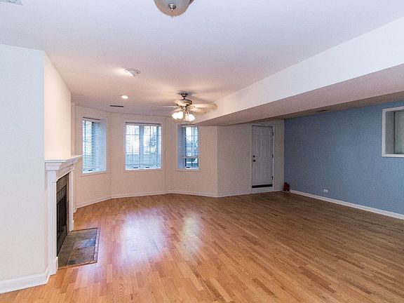 3rd image of 2049 N Sheffield Ave #A_grdn