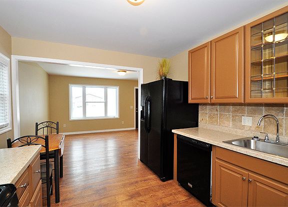 4th image of 1138 Landon Ave