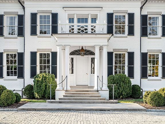 4th image of 1201 Belle Meade Blvd