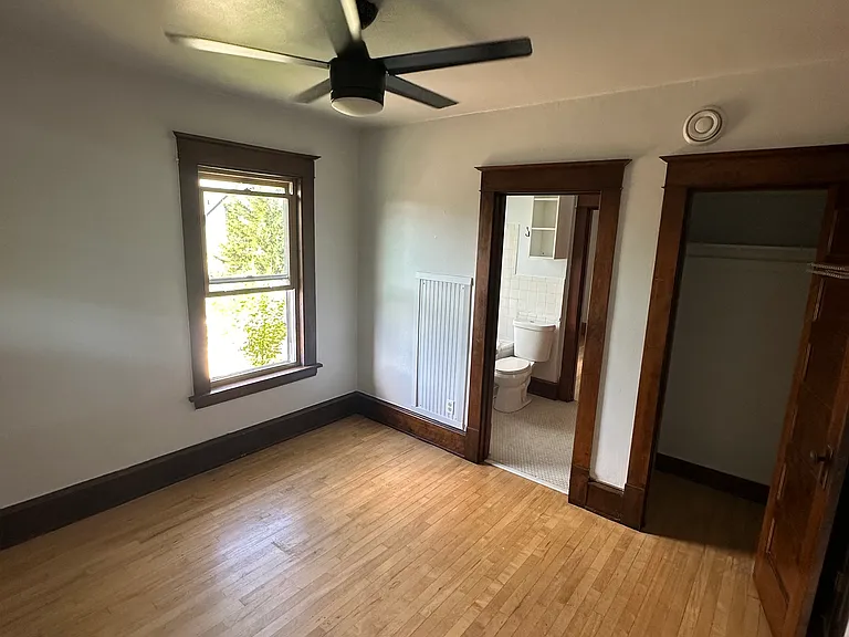 1819 4th St NE #2 — Photo 9
