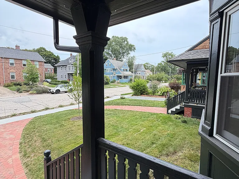 138 Arnold Ave — Photo 6