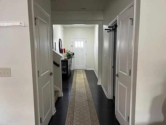 4th image of 2041 Leeds Ln