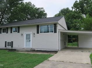 5304 Robinwood Rd, Louisville, KY 40218