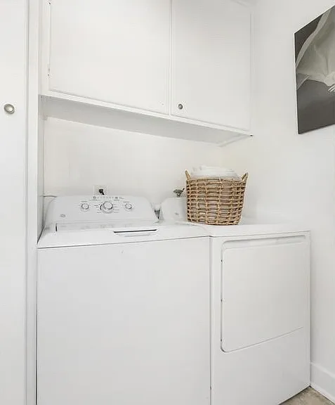 973 N Saint Andrews Pl — Photo 32