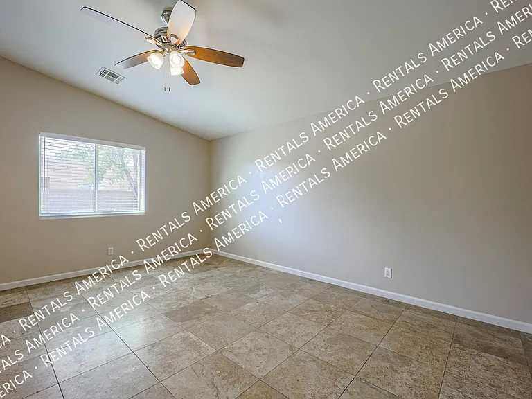 771 E Laredo St — Photo 24