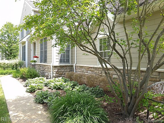 3rd image of 26426 Island Lake Dr #24