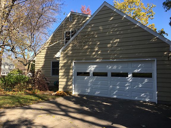 2-Car Garage