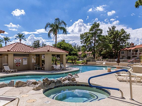 5th image of 8300 E Via De Ventura Unit 1018