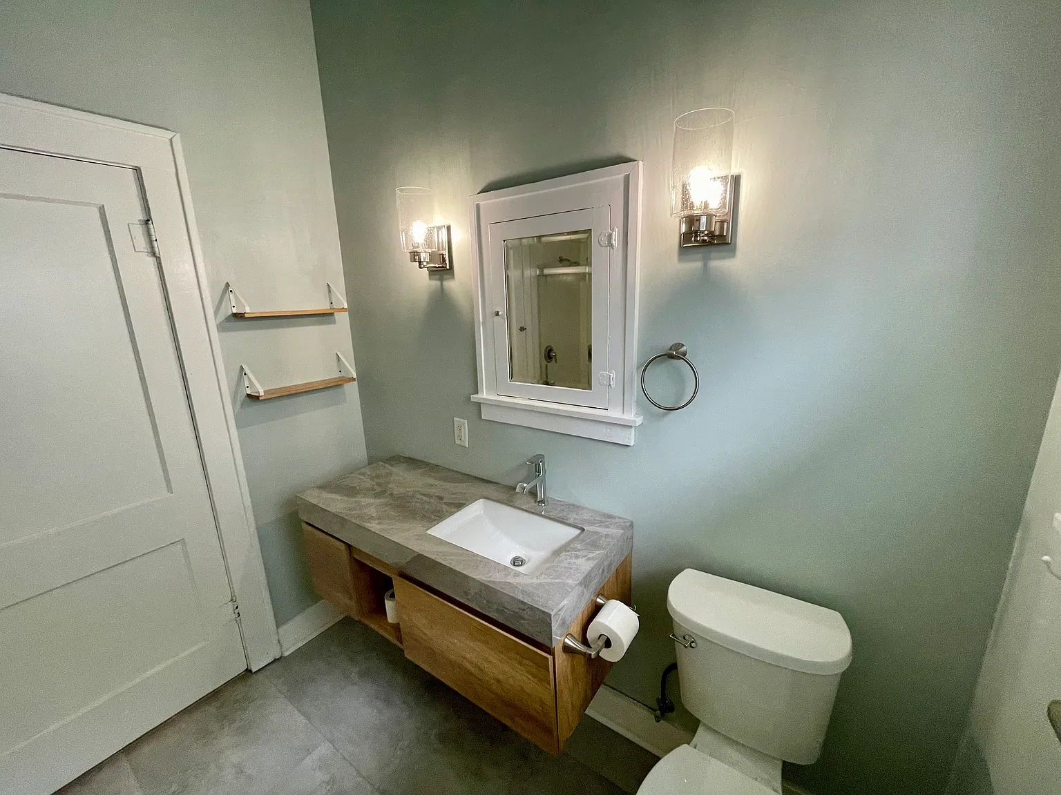2 bed, 1080 sqft, $1,300 — Photo 4