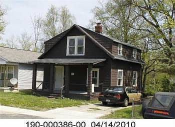 1st image of 2352 Parkwood Ave