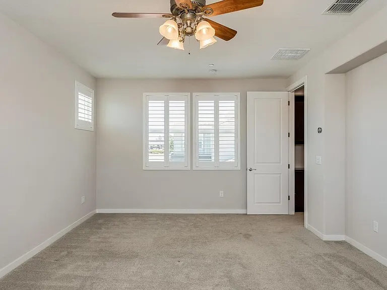 4821 Holden Dr — Photo 25