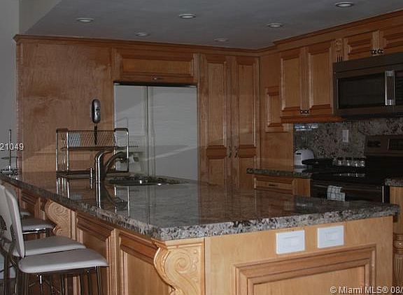 5th image of 1717 N Bayshore Dr APT 1856