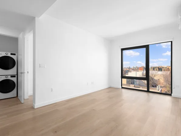 527 Grand Avenue image 1 of 9