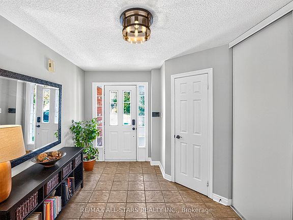 5th image of 31 Country Ln