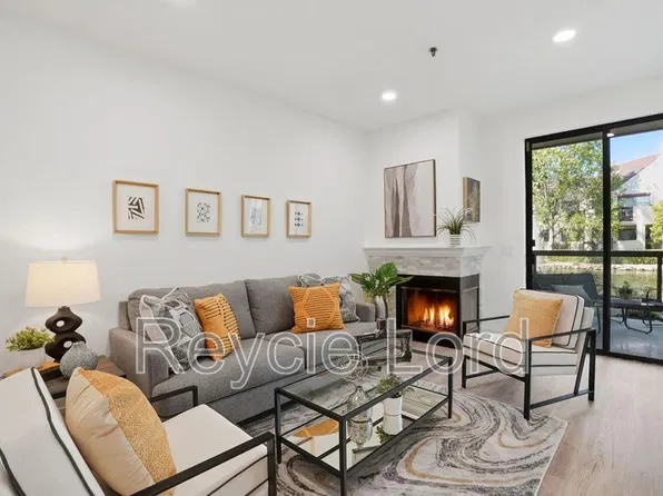 126 Shorebird Cir, Redwood City, CA 94065