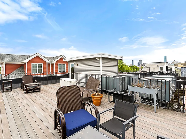 180 Gold St #3 — Photo 22