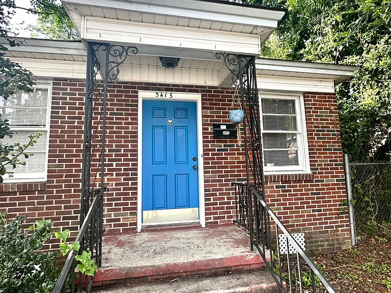 3415 Rosewood Dr — Photo 1