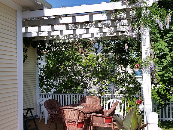 Back Deck with Pergola 
