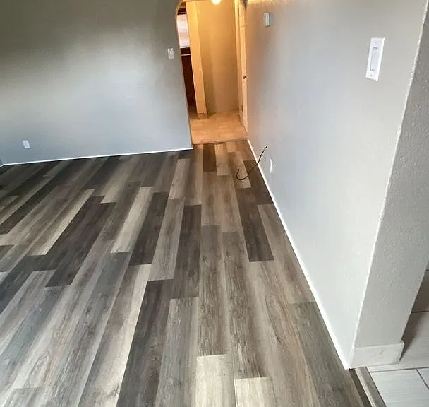 1002-B100 Everett St — Photo 5