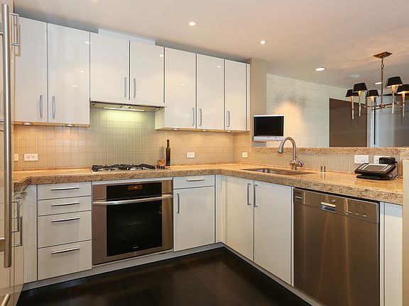 4th image of 188 Minna St APT 30