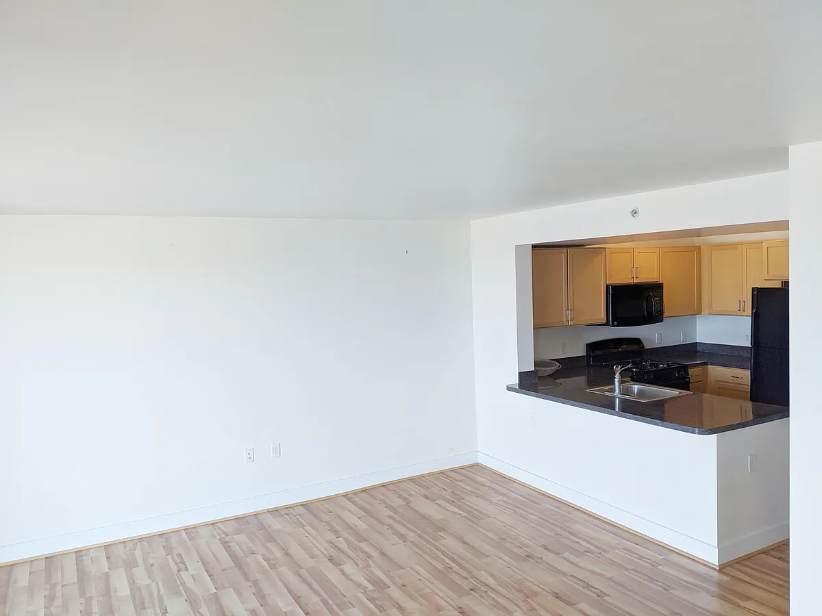 Building Photo - 800 4th St SW #S714