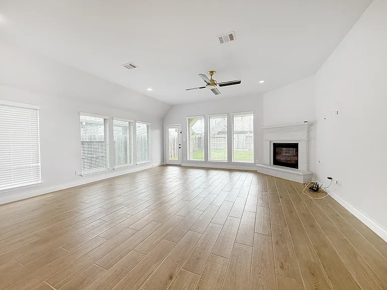 28173 Knight Peak Dr — Photo 3
