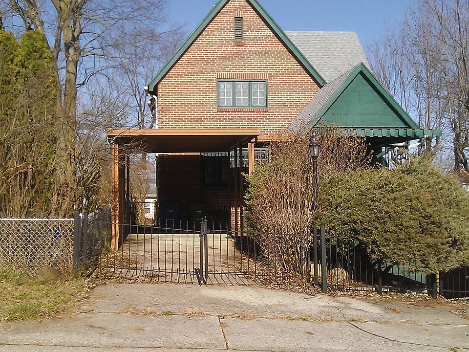 2nd image of 1125 McArthur Ave