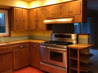 10165 SW Crestwood Dr, Beaverton, OR 97008