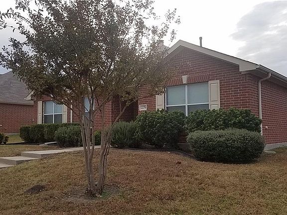 3rd image of 2270 Acacia Dr
