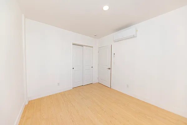 Rented by Oxford Property Group | media 26